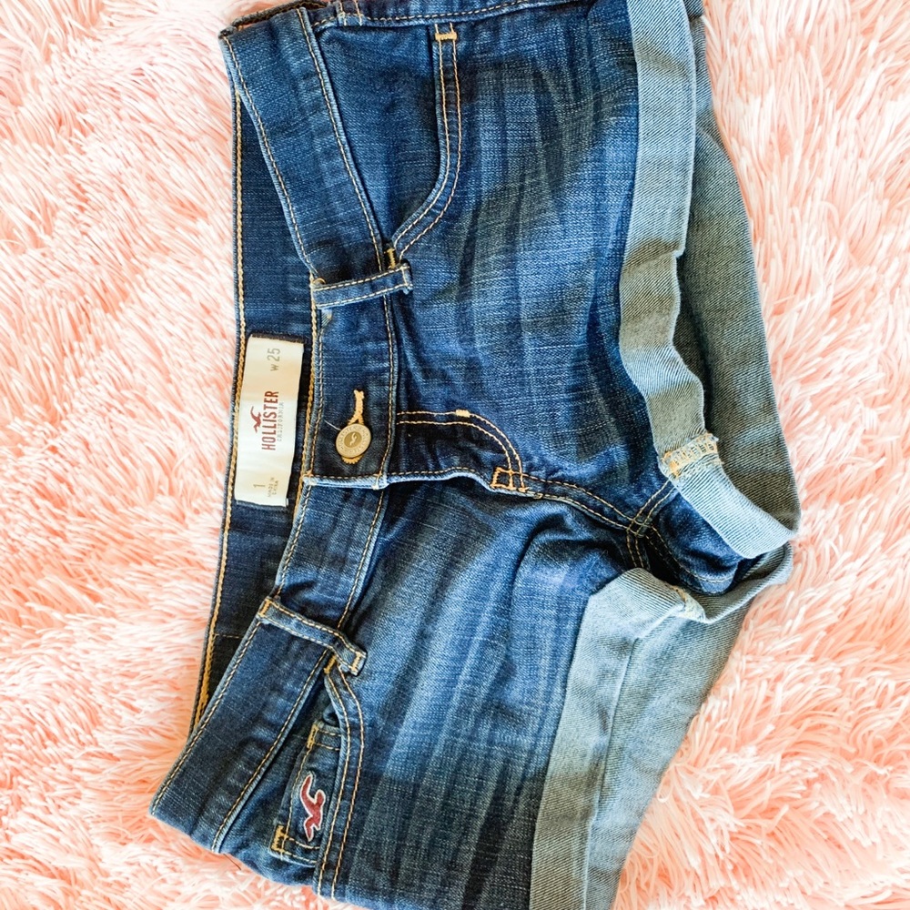 Hollister Jean shorts !